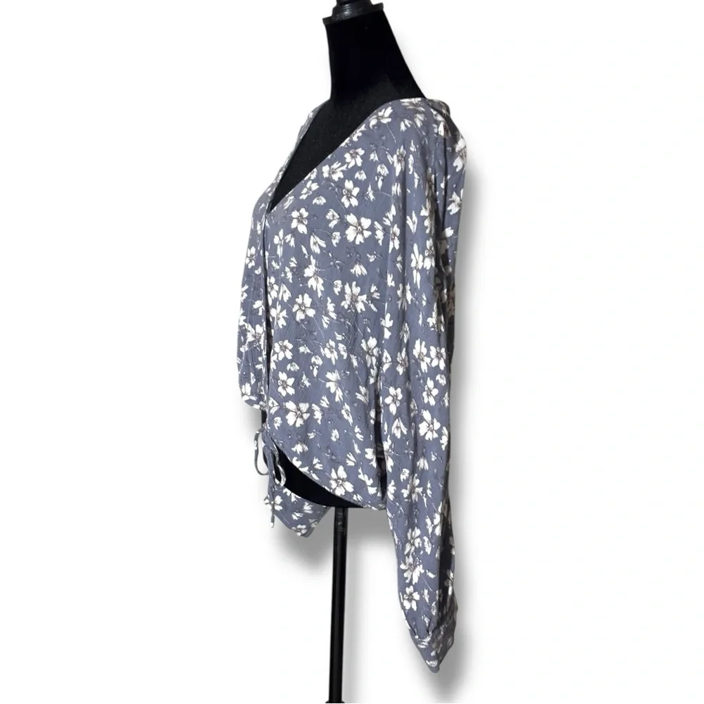Dress Forum Free People Gray/Purple Blouse with Bishop Sleeves and Relaxed Fit - Picture 6 of 16